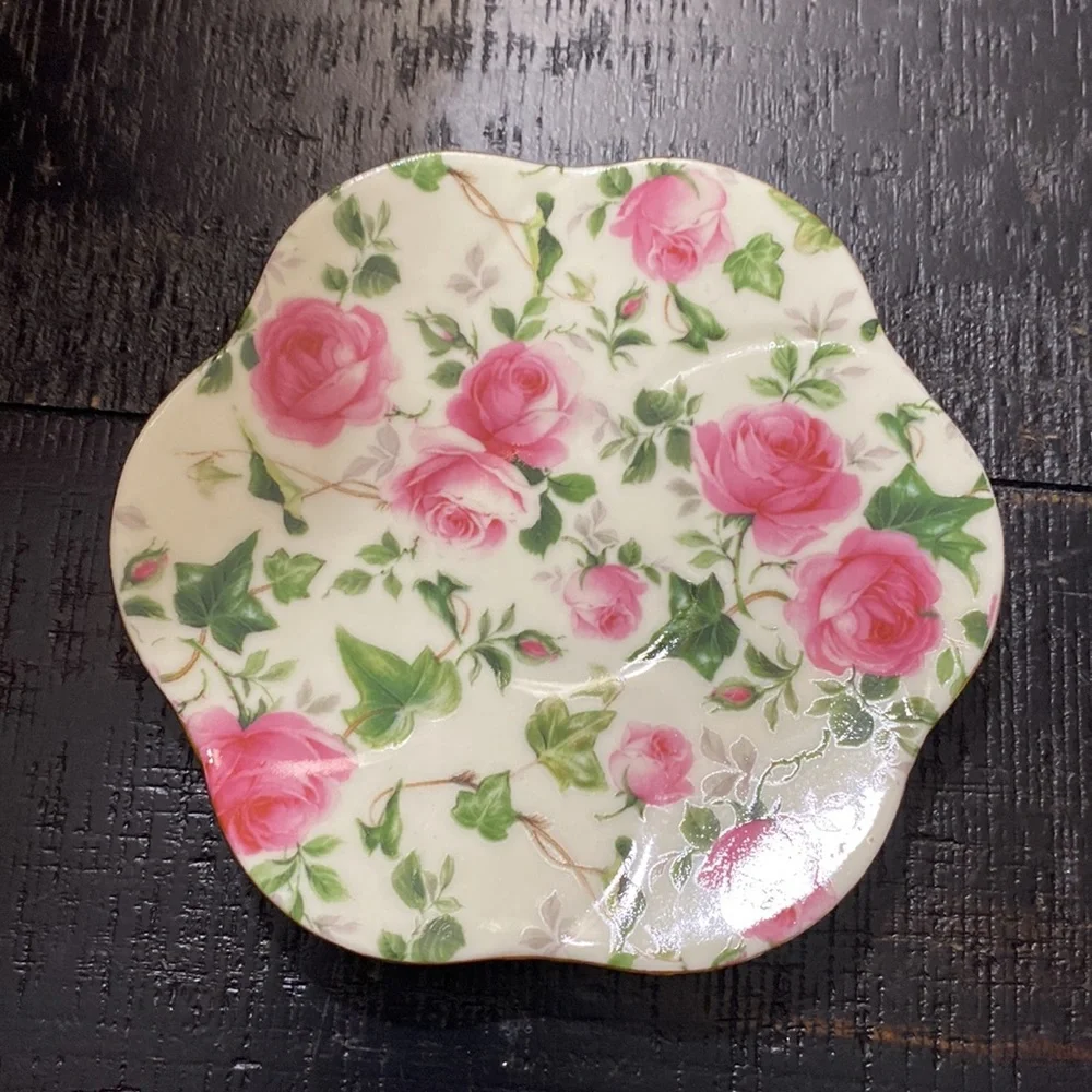 Vintage Chintz Floral Teacup, Saucer & Stand Set! - Picture 5 of 8